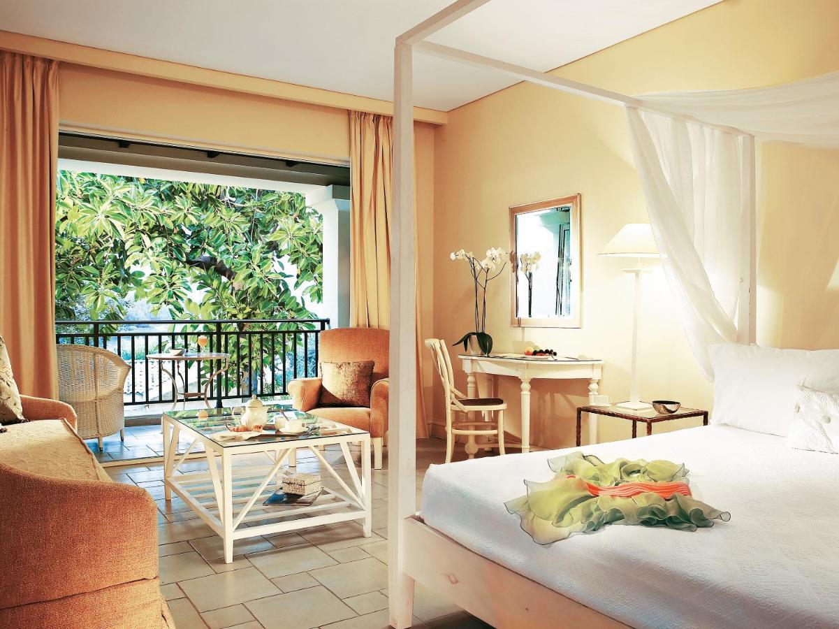 เกรซโคเทล อีวา พาเลซ Hotel กอมเมนโน ภายนอก รูปภาพ