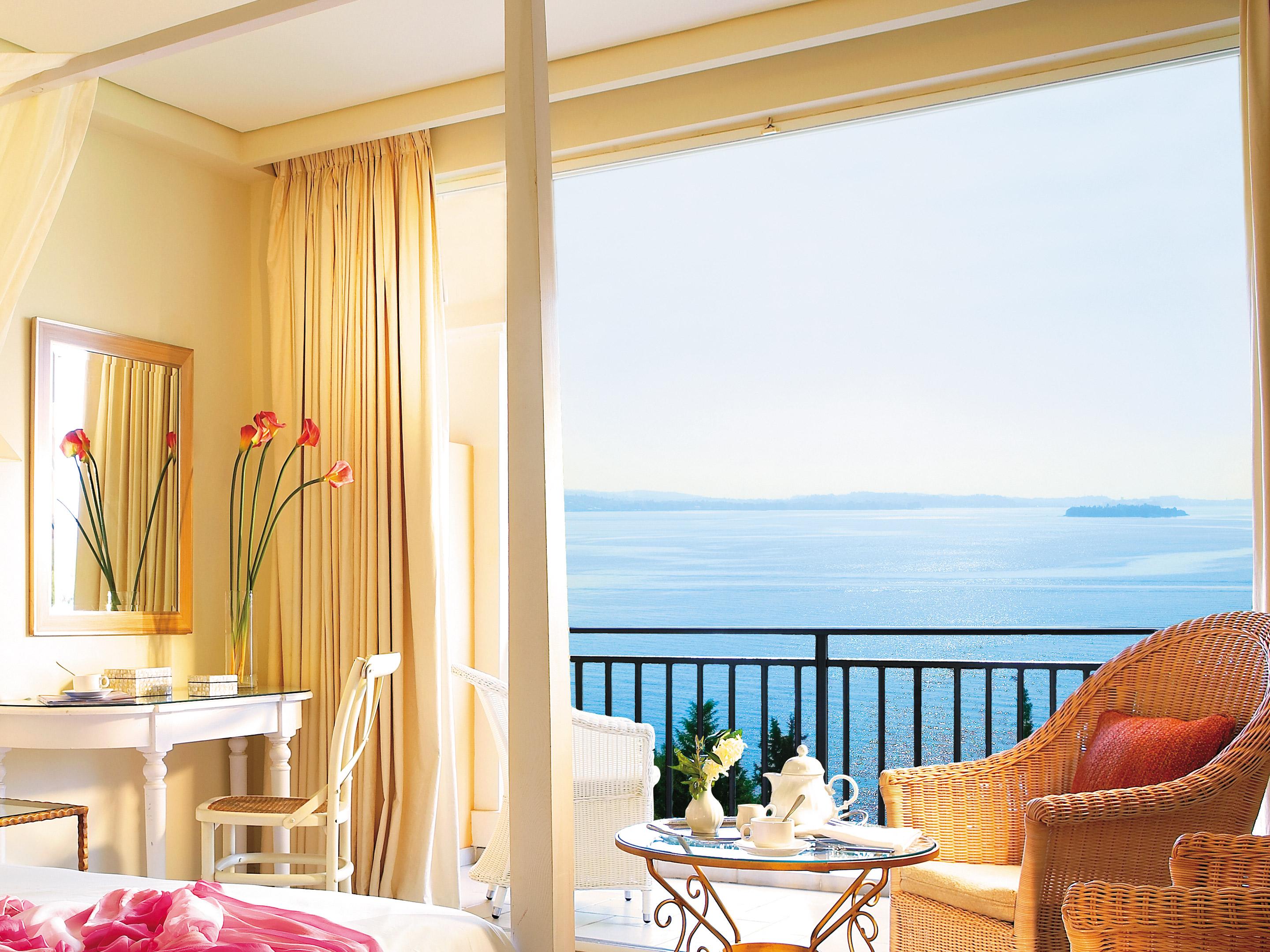 เกรซโคเทล อีวา พาเลซ Hotel กอมเมนโน ภายนอก รูปภาพ