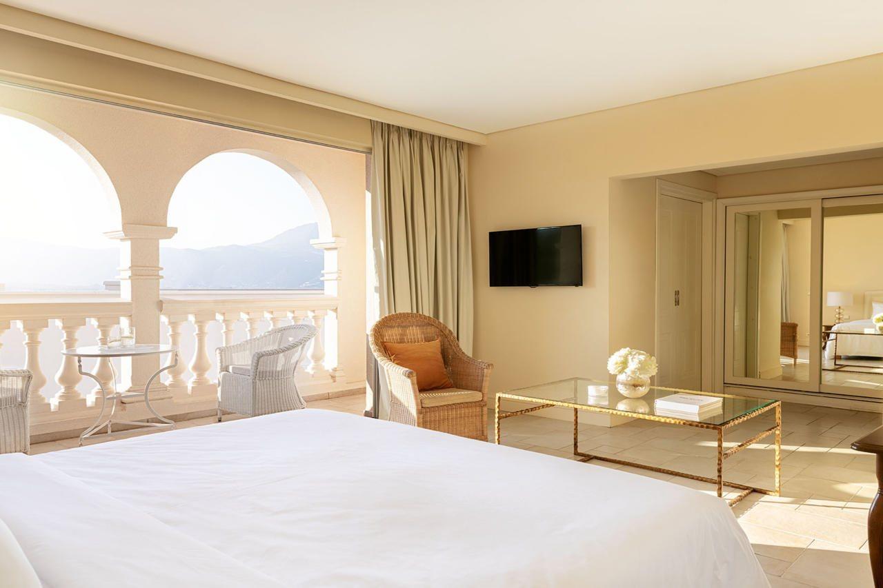 เกรซโคเทล อีวา พาเลซ Hotel กอมเมนโน ภายนอก รูปภาพ