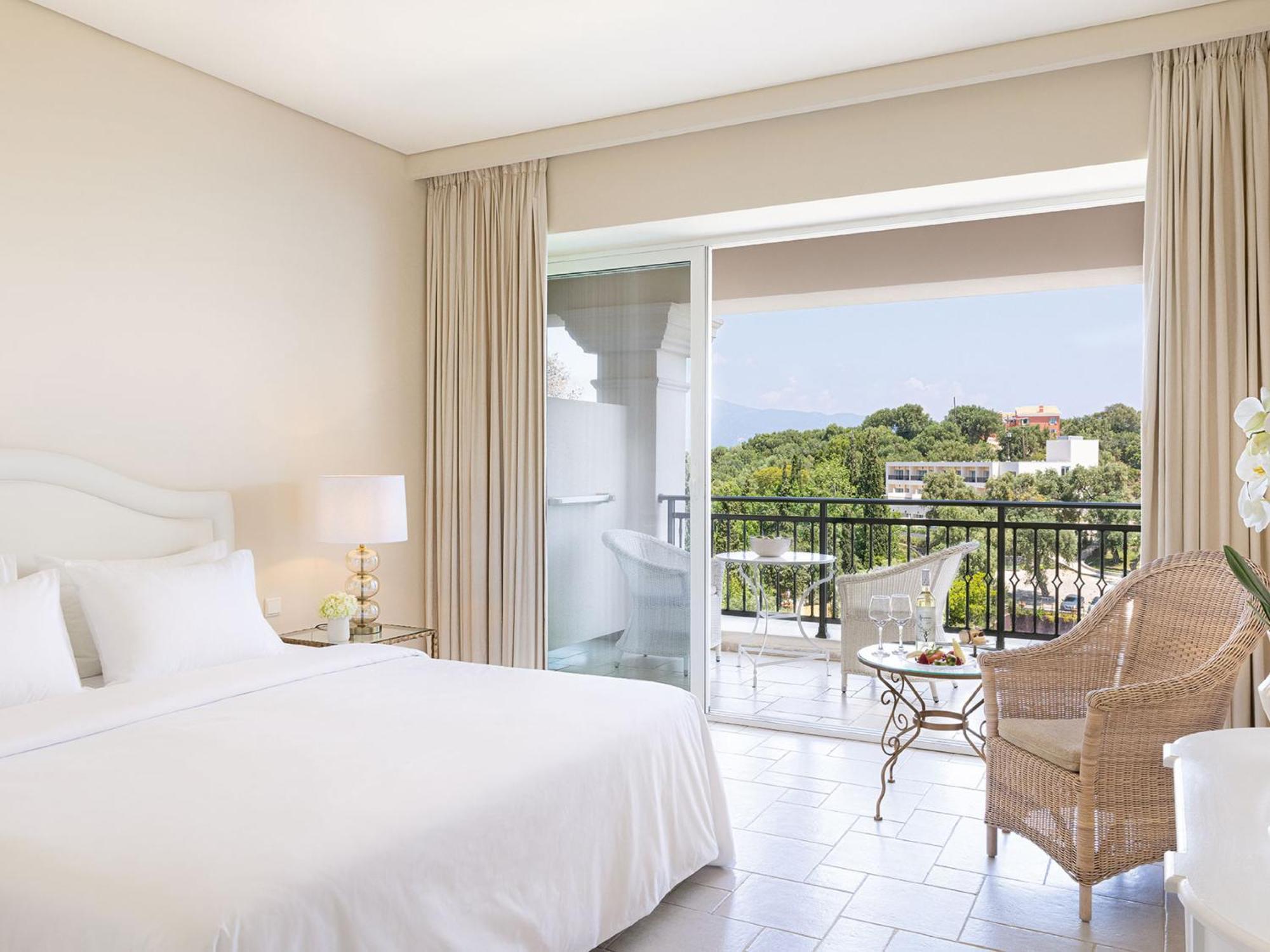 เกรซโคเทล อีวา พาเลซ Hotel กอมเมนโน ภายนอก รูปภาพ